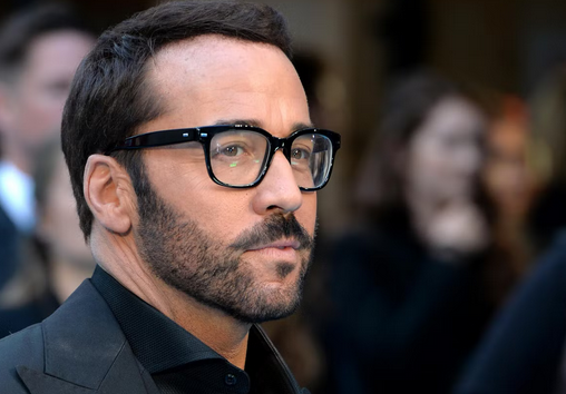 Jeremy Piven’s Unforgettable On-Screen Chemistry with Co-Stars post thumbnail image